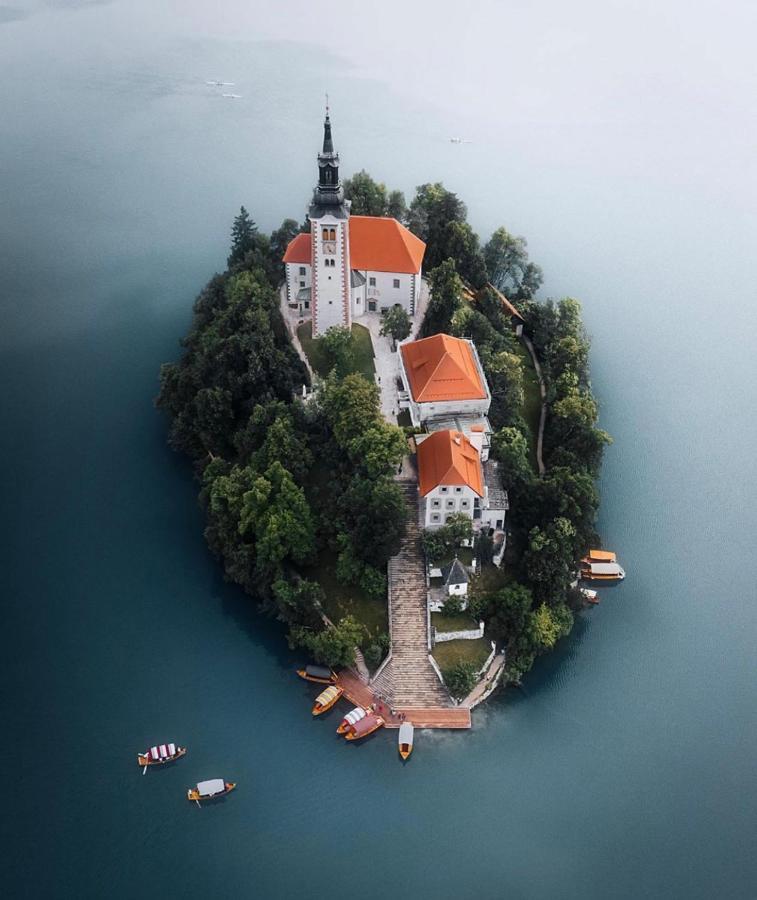 Status Apartments Блед Екстериор снимка